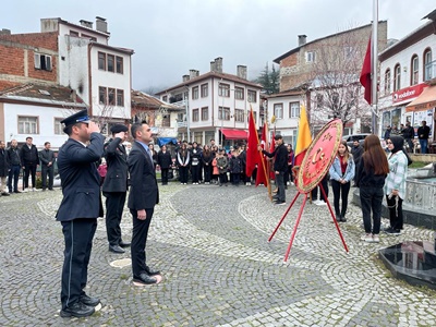 “18 Mart Çanakkale Zaferi ve Şehitleri Anma Günü Programı” Kapsamında Çelenk Sunma Töreni Gerçekleştirildi.